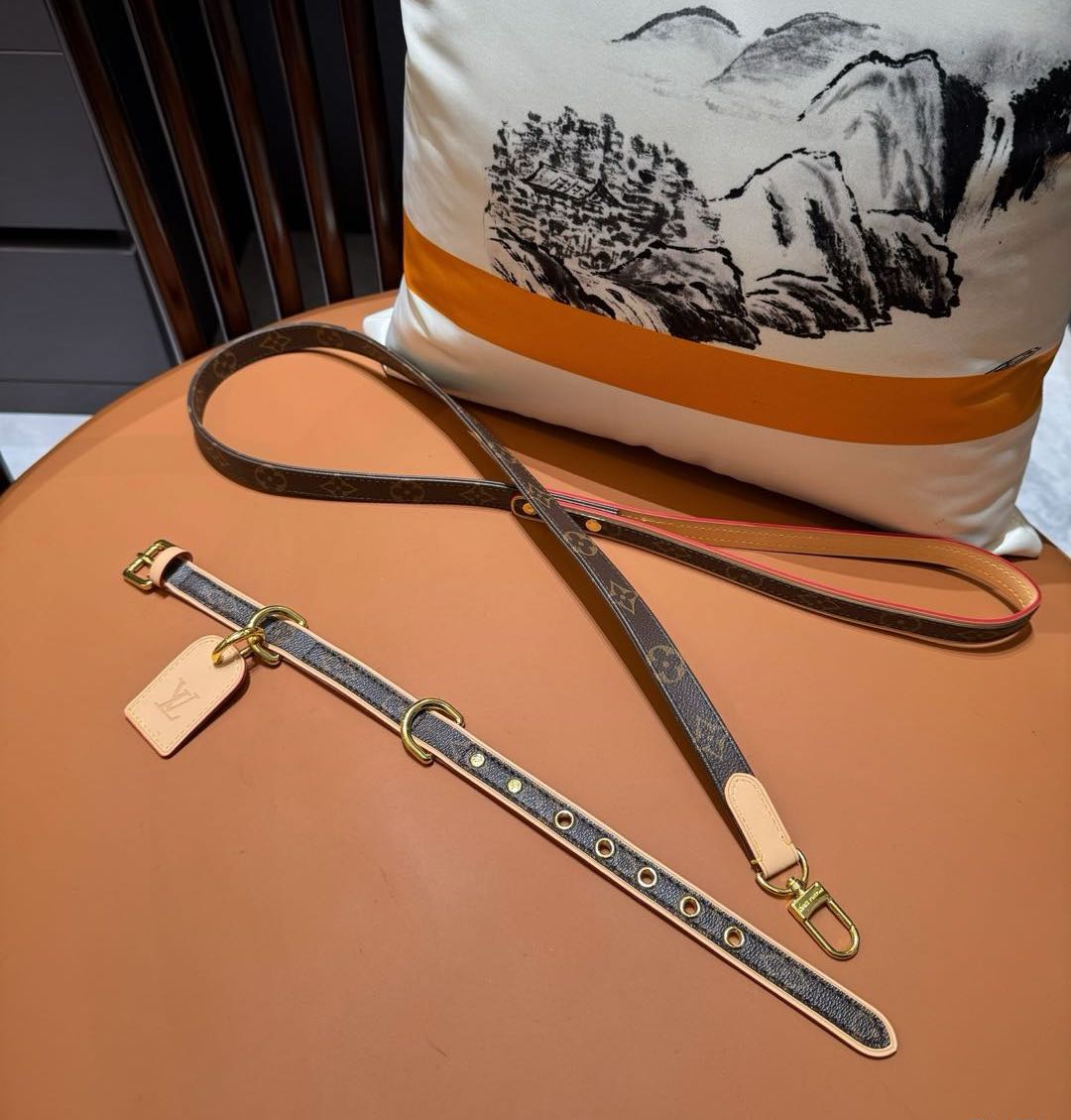 lv dog collar and leash